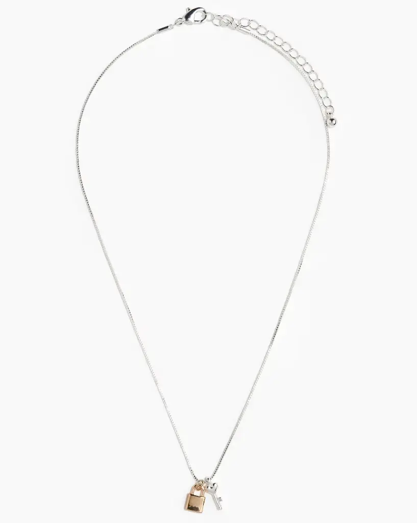 Pendant necklace