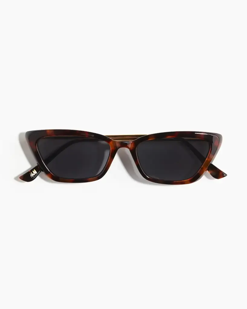 Cat-eye sunglasses