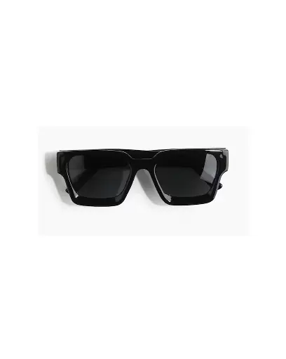 Polarised sunglasses